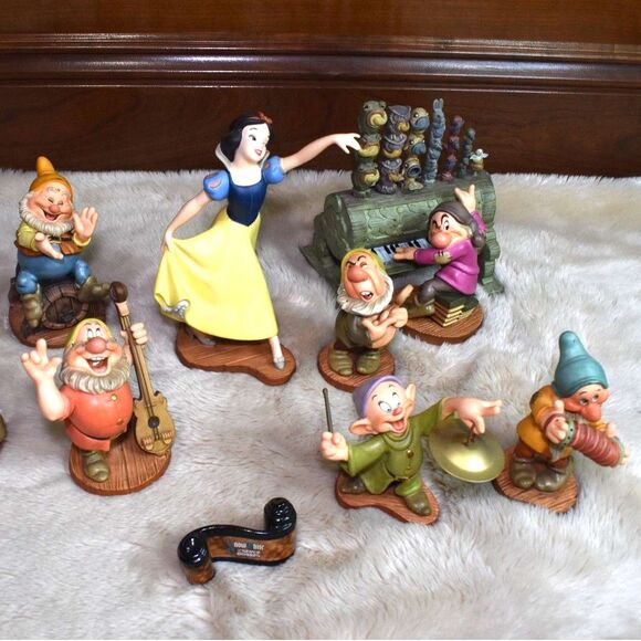 WDCC Disney Snow White And The Seven Dwarfs With Pipe Organ 10 Piece Set - Picture 6 of 16